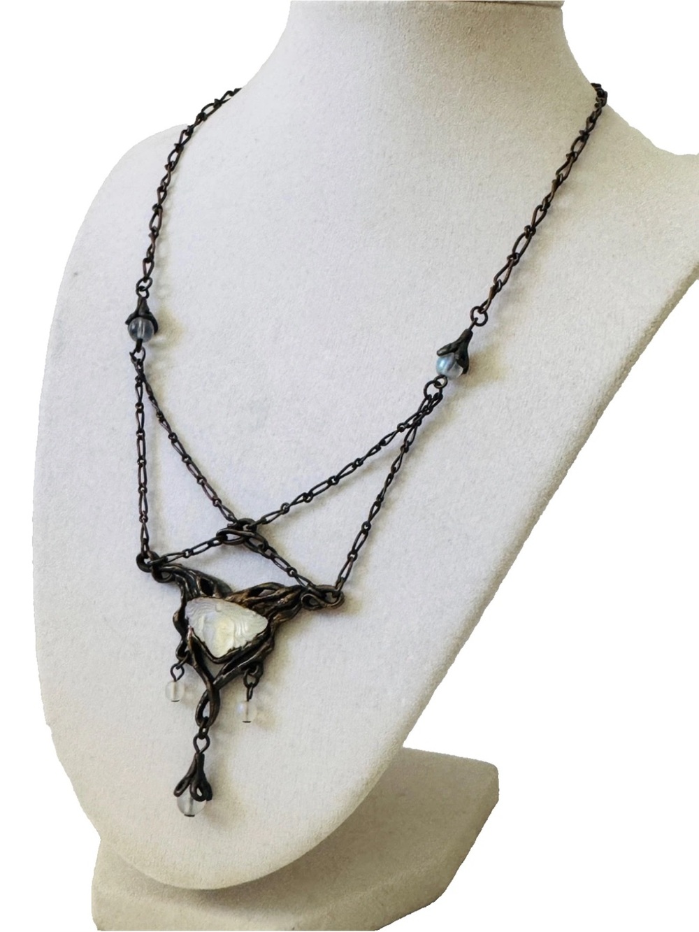 Vintage Sweet Romance USA Frosted Art Nouveau Revival Lady Pendant Necklace 20”